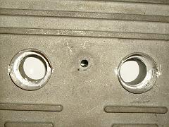Ventildeckel - alle Zylinder für Stabzündspule vorbereitet (Detail Zylinder 3 und 4)